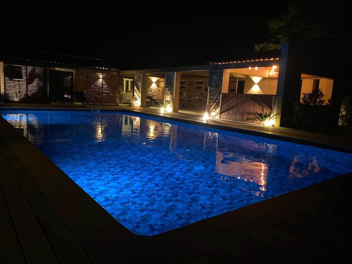 Magnifique Villa Avec Piscine Au Coeur Des Vignes コゴラン エクステリア 写真