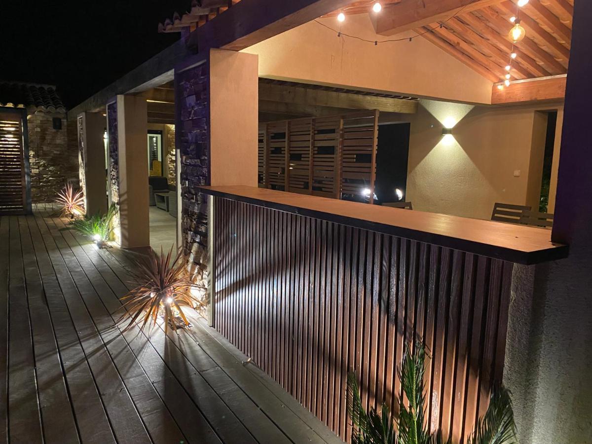 Magnifique Villa Avec Piscine Au Coeur Des Vignes コゴラン エクステリア 写真